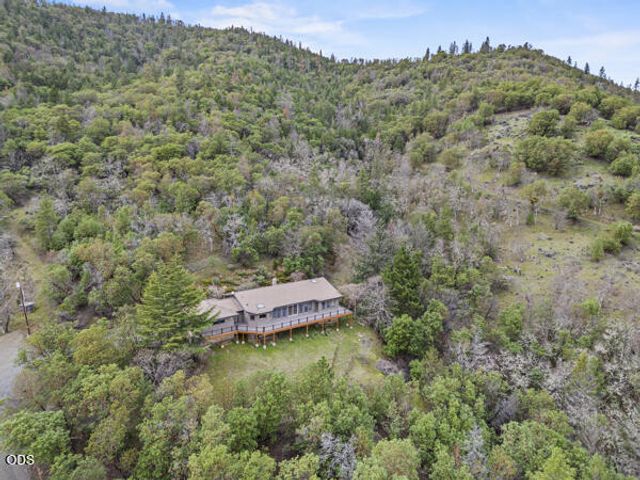 465 Strawberry Hill Lane, Jacksonville, OR 97530
