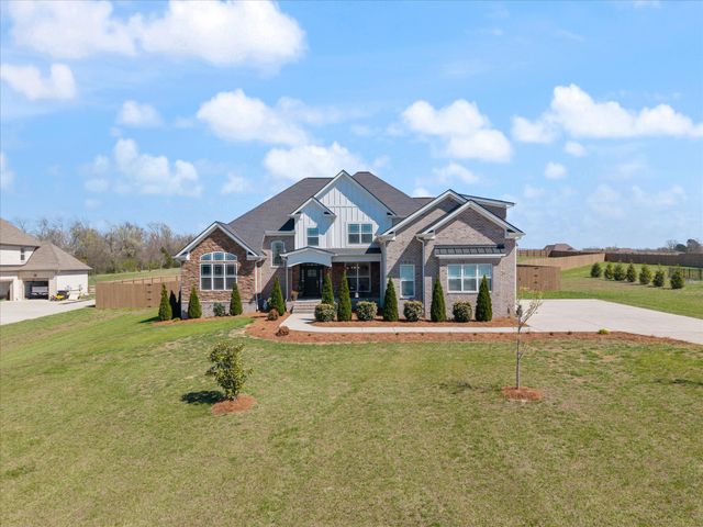 2507 Tom Austin Hwy, Greenbrier, TN 37073