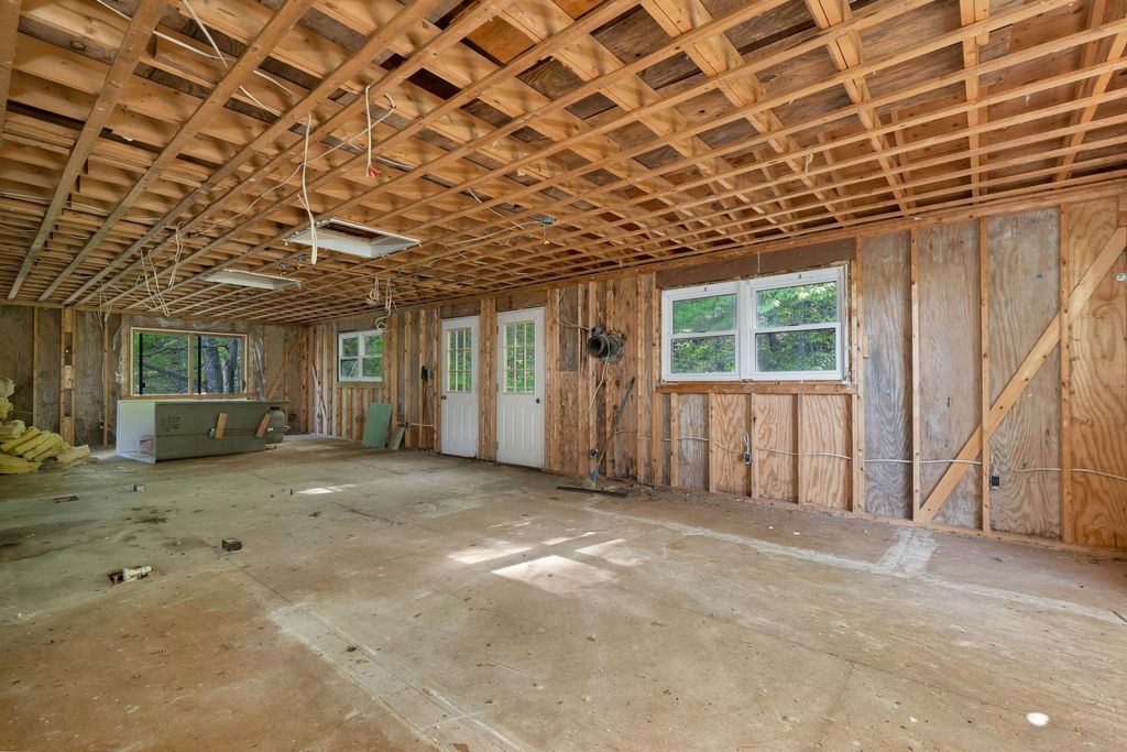 218 Main Street, Alton, NH 03809