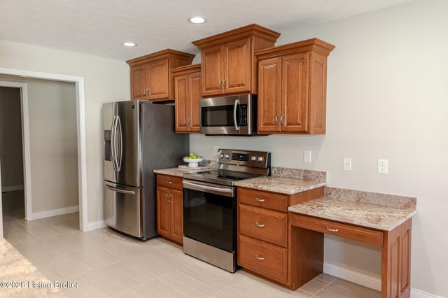 380 N Lakeside Dr, Madison, IN 47250