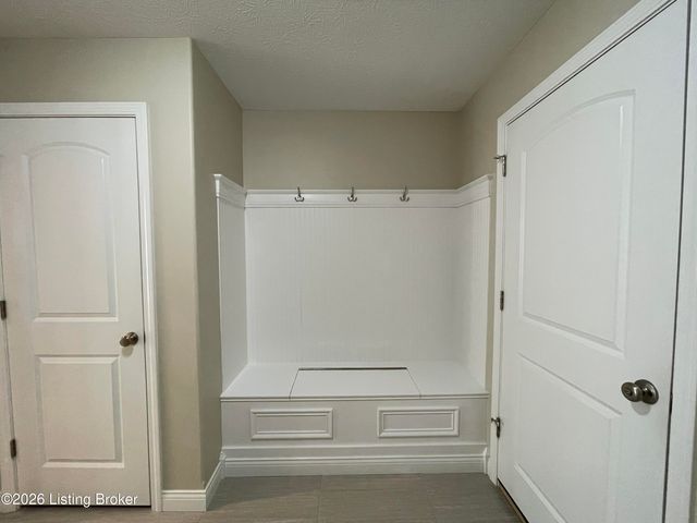 380 N Lakeside Dr, Madison, IN 47250