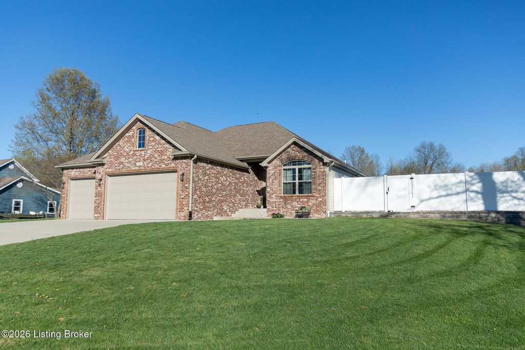 380 N Lakeside Dr, Madison, IN 47250