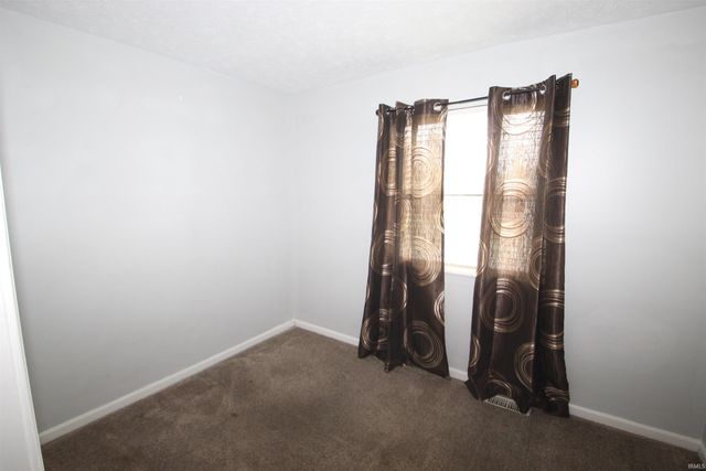 1820 Woodland Drive, Elkhart, IN 46514