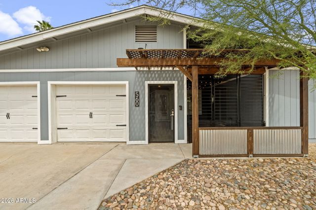 560 W EMERALD Avenue, Mesa, AZ 85210