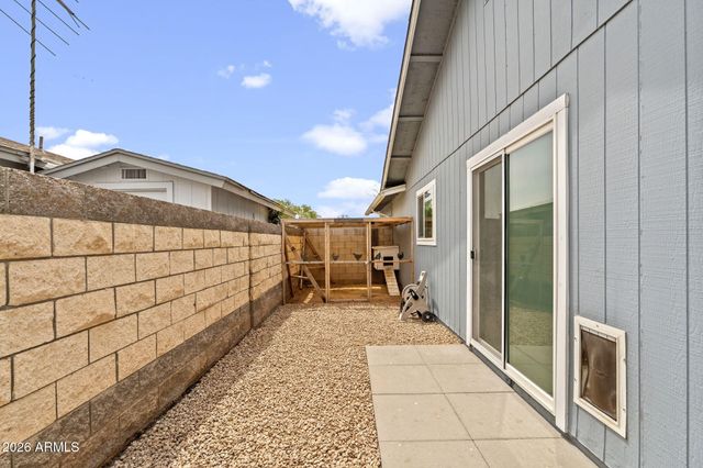 560 W EMERALD Avenue, Mesa, AZ 85210