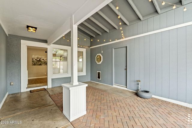 560 W EMERALD Avenue, Mesa, AZ 85210