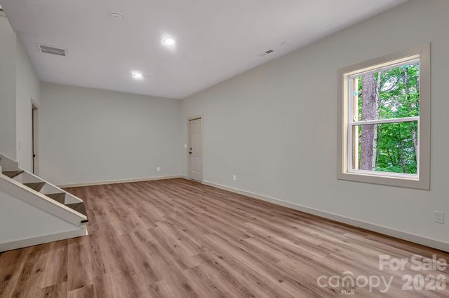 1282 Old Country Road 36, Waynesville, NC 28786