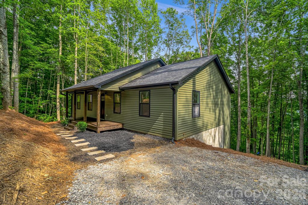 1282 Old Country Road 36, Waynesville, NC 28786