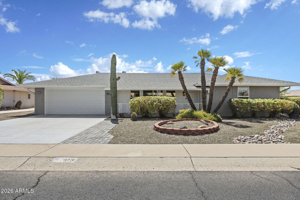 9731 W BROKENSTONE Drive, Sun City, AZ 85351 — photo 4