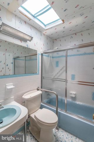 1214 FENWICK RD, Philadelphia, PA 19115
