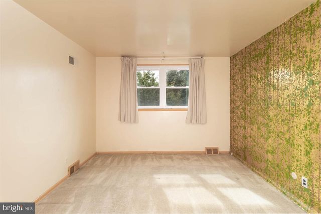 1214 FENWICK RD, Philadelphia, PA 19115