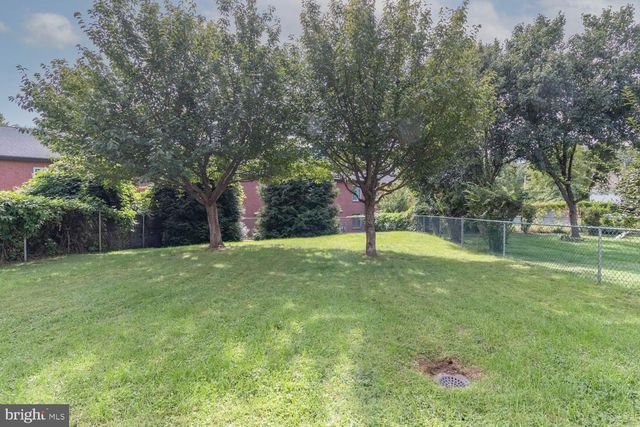 1214 FENWICK RD, Philadelphia, PA 19115
