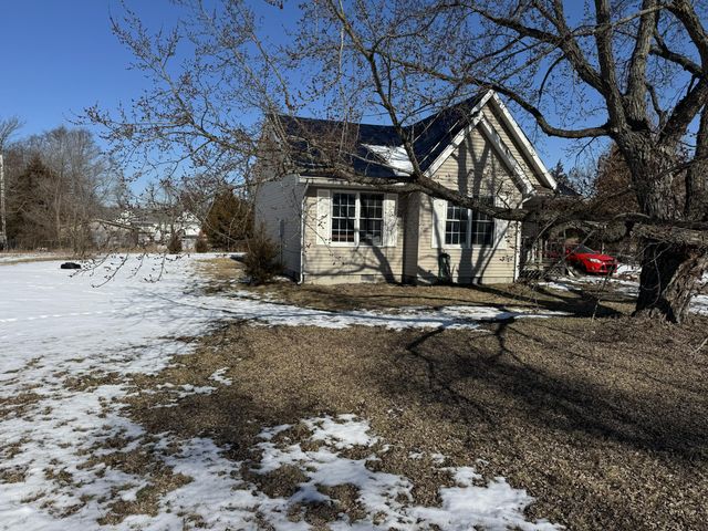 2628 W First, North Judson, IN 46366