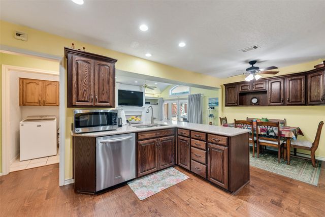 4117 Woodenrail Lane, Irving, TX 75061