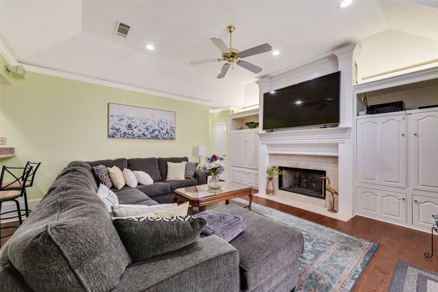 4117 Woodenrail Lane, Irving, TX 75061