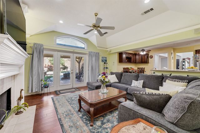 4117 Woodenrail Lane, Irving, TX 75061