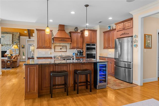 729 Navigators Pointe, Seneca, SC 29672