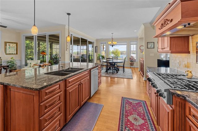 729 Navigators Pointe, Seneca, SC 29672