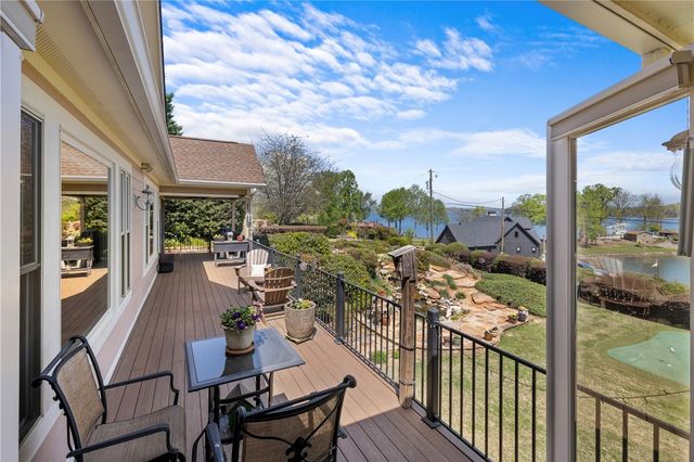 729 Navigators Pointe, Seneca, SC 29672