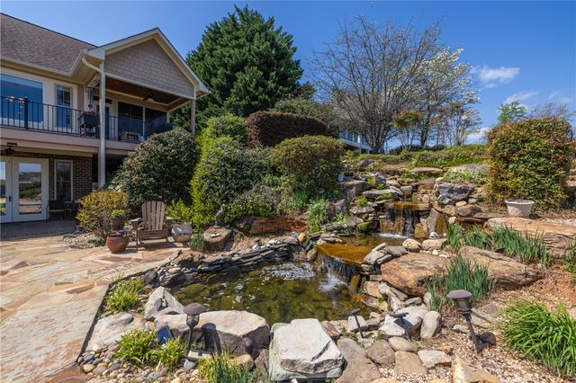 729 Navigators Pointe, Seneca, SC 29672