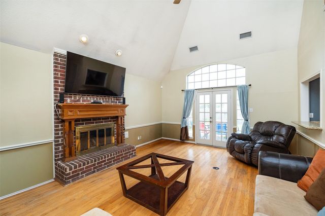 15742 Sweetwater Creek Drive, Houston, TX 77095