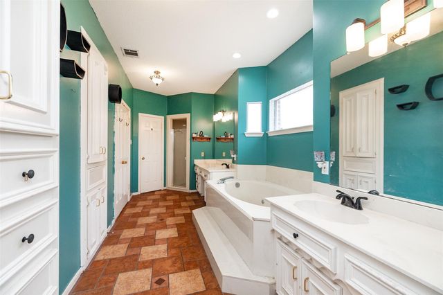 15742 Sweetwater Creek Drive, Houston, TX 77095