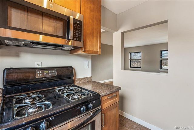 47-18 217th Street 3C, Bayside, NY 11361