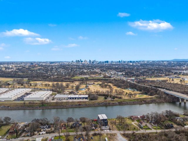 2156 Summit Avenue, Nashville, TN 37218