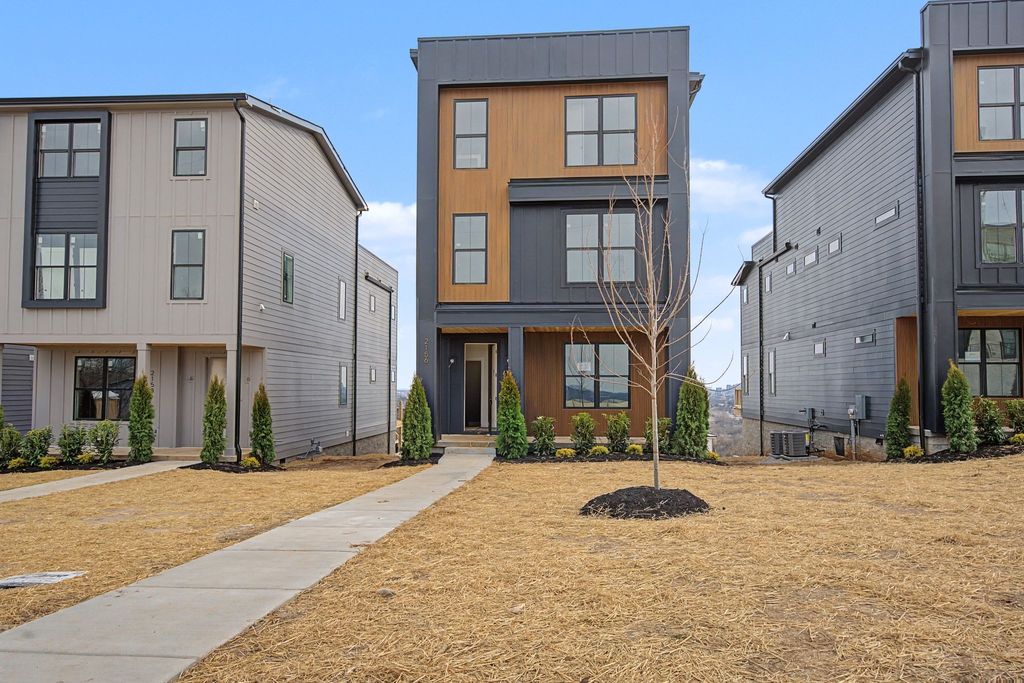 2156 Summit Avenue, Nashville, TN 37218