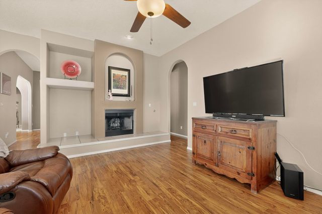 8628 Casa Verde Avenue NW, Albuquerque, NM 87120