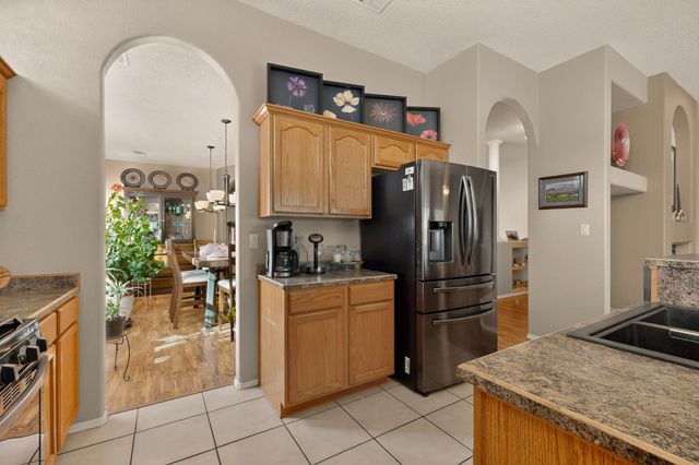8628 Casa Verde Avenue NW, Albuquerque, NM 87120