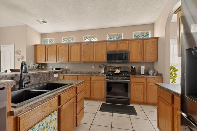 8628 Casa Verde Avenue NW, Albuquerque, NM 87120