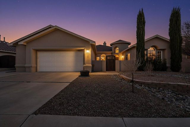 8628 Casa Verde Avenue NW, Albuquerque, NM 87120