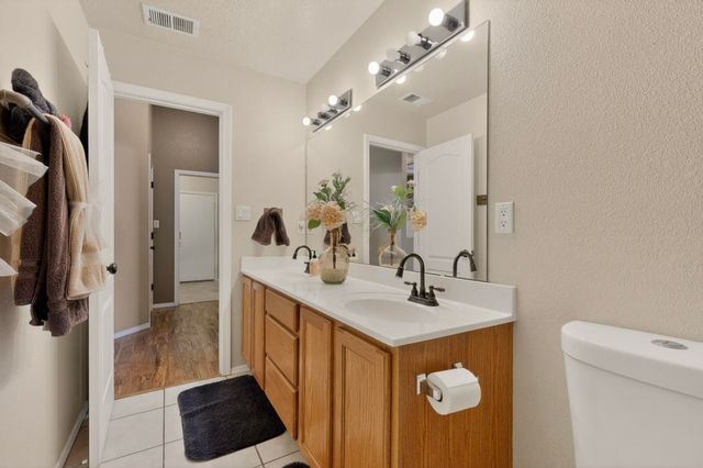 8628 Casa Verde Avenue NW, Albuquerque, NM 87120