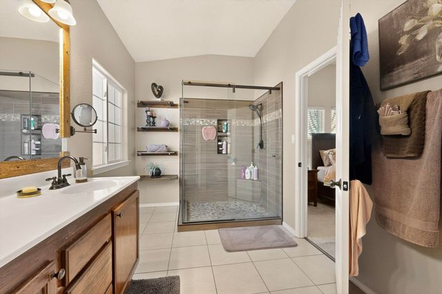 8628 Casa Verde Avenue NW, Albuquerque, NM 87120