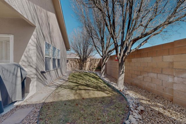 8628 Casa Verde Avenue NW, Albuquerque, NM 87120