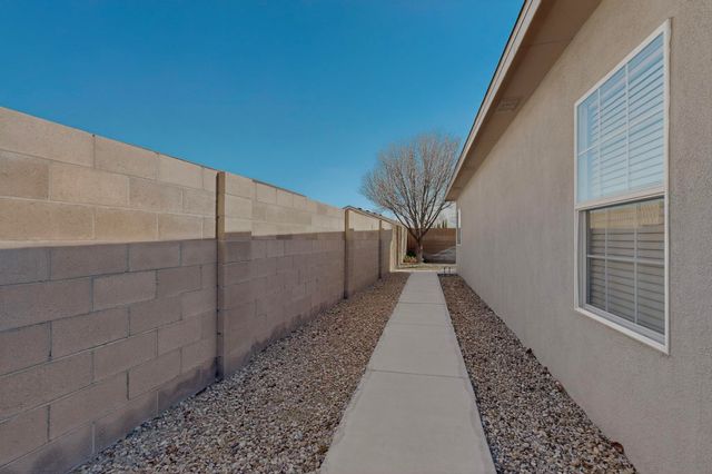 8628 Casa Verde Avenue NW, Albuquerque, NM 87120