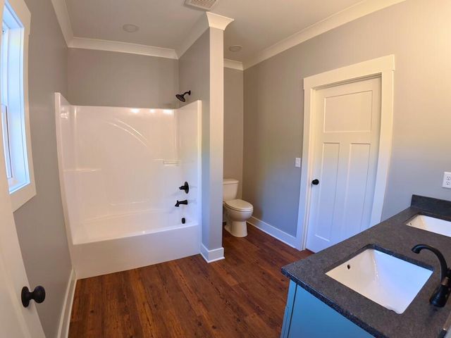 41 Greens Lake Road, Rossville, GA 30741