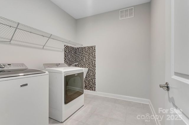 8210 Festival Way, Charlotte, NC 28215