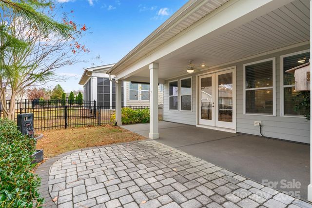 8210 Festival Way, Charlotte, NC 28215