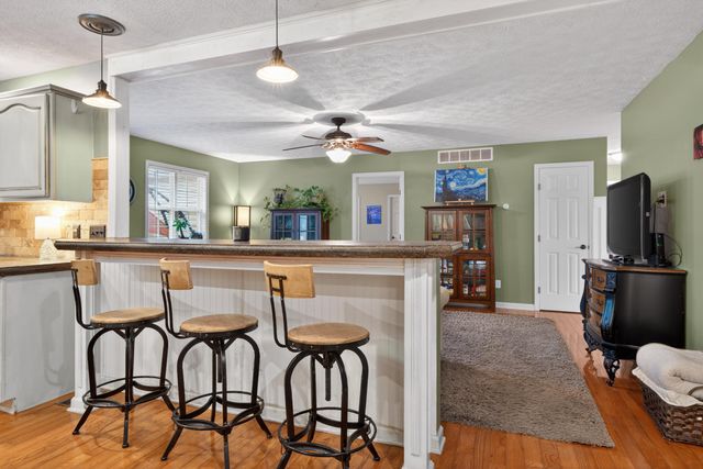 126 Sturbridge Drive, Georgetown, KY 40324