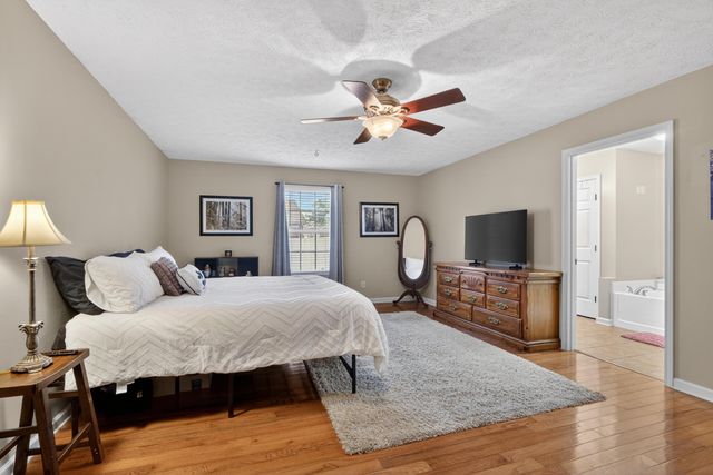 126 Sturbridge Drive, Georgetown, KY 40324