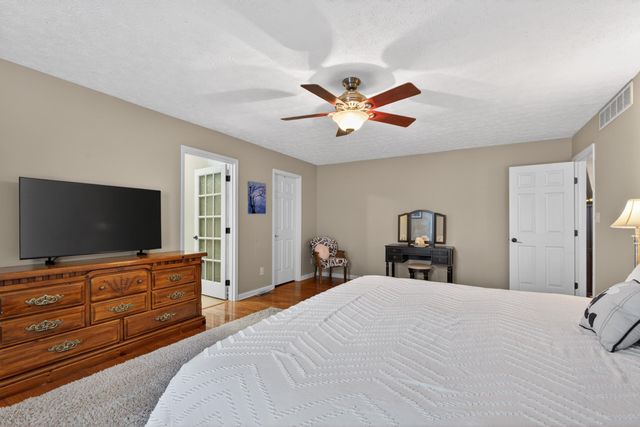126 Sturbridge Drive, Georgetown, KY 40324