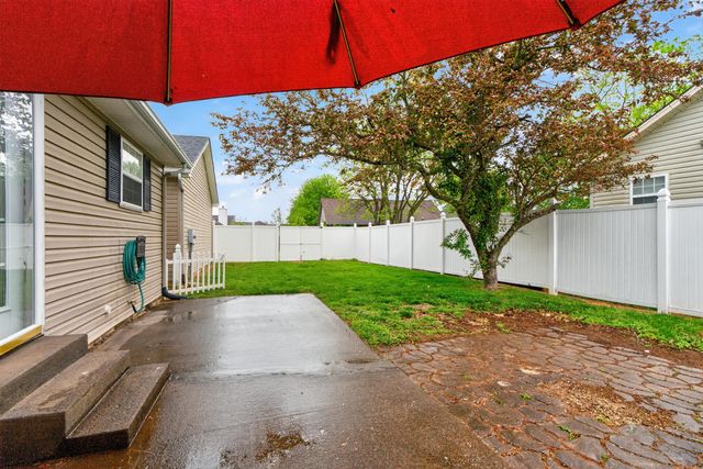 126 Sturbridge Drive, Georgetown, KY 40324
