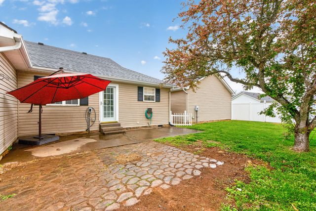 126 Sturbridge Drive, Georgetown, KY 40324