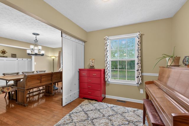 126 Sturbridge Drive, Georgetown, KY 40324
