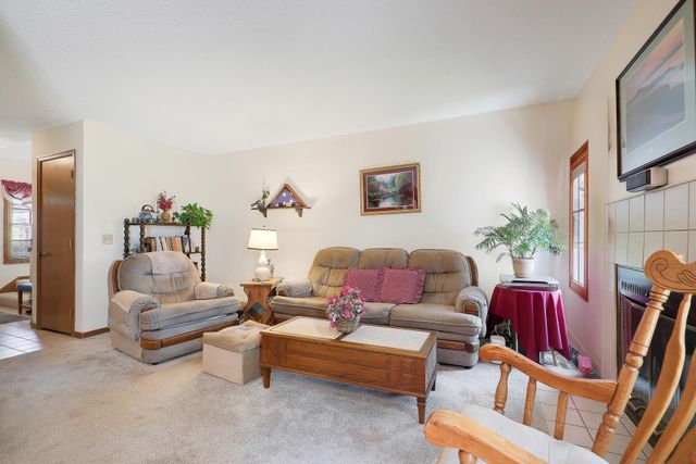14389 Bedford Drive, Eden Prairie, MN 55346