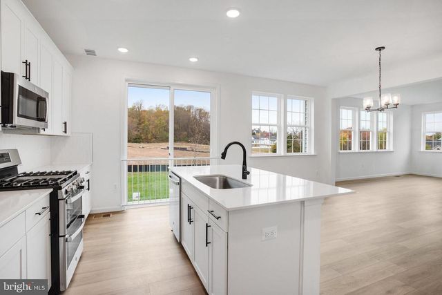 2000 DIVOT DR, Culpeper, VA 22701