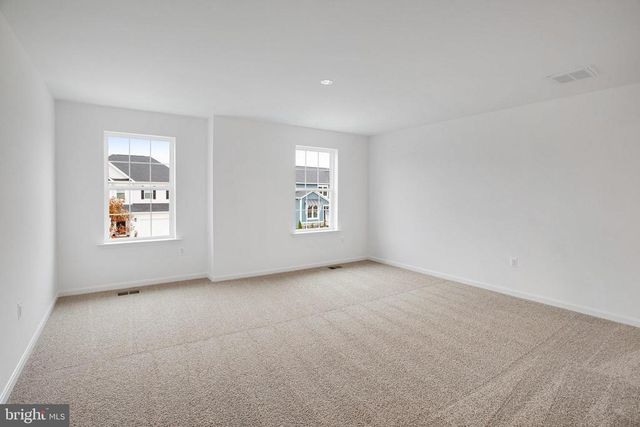 2000 DIVOT DR, Culpeper, VA 22701
