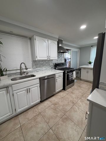 42 Shelley Lane, Glastonbury, CT 06033